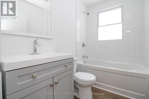 3017 Lakefield Road, Selwyn, ON - Indoor Photo Showing Bathroom