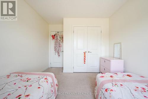 1090 Oakcrossing Road, London North (North M), ON - Indoor Photo Showing Bedroom