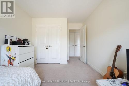 1090 Oakcrossing Road, London North (North M), ON - Indoor Photo Showing Bedroom