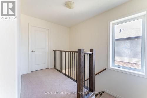 1090 Oakcrossing Road, London North (North M), ON - Indoor Photo Showing Other Room