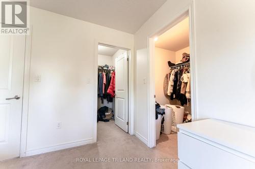 1090 Oakcrossing Road, London North (North M), ON - Indoor Photo Showing Other Room