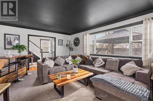 115 Columbia Drive, South Huron (Stephen), ON - Indoor Photo Showing Living Room