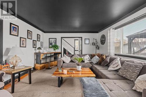 115 Columbia Drive, South Huron (Stephen), ON - Indoor Photo Showing Living Room