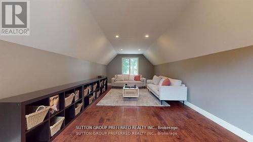 2909 Brigham Road, Middlesex Centre, ON - Indoor Photo Showing Other Room