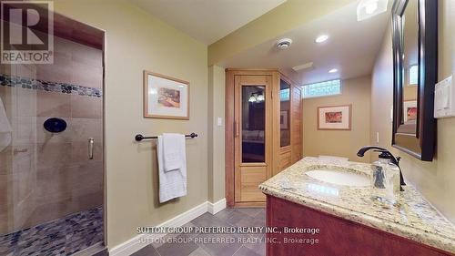 2909 Brigham Road, Middlesex Centre, ON - Indoor Photo Showing Bathroom