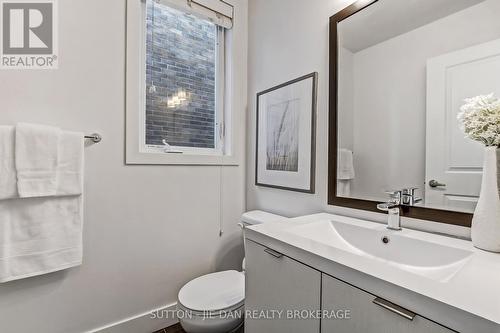 78 - 1960 Dalmagarry Road, London North (North E), ON - Indoor Photo Showing Bathroom