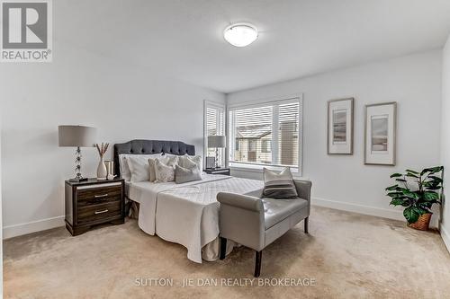 78 - 1960 Dalmagarry Road, London North (North E), ON - Indoor Photo Showing Bedroom