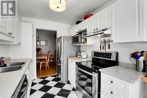 710 Hancock Crescent, Ottawa, ON - Indoor Photo Showing Kitchen With Double Sink