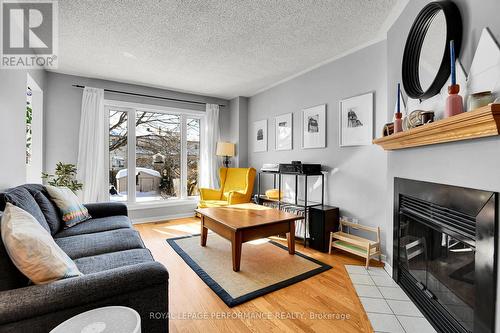 710 Hancock Crescent, Ottawa, ON - Indoor Photo Showing Living Room With Fireplace