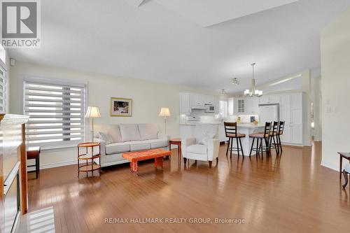 165 Granite Court, Ottawa, ON - Indoor Photo Showing Living Room