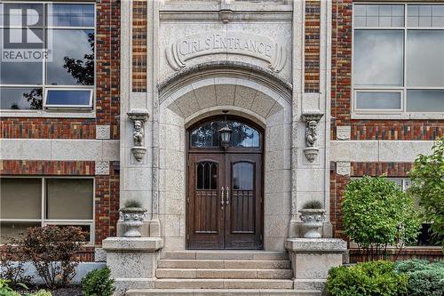 397 King Street W Unit# 207, Dundas, ON - Outdoor