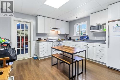 74 Pearl Street, Brantford, ON - Indoor Photo Showing Other Room