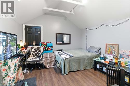 74 Pearl Street, Brantford, ON - Indoor Photo Showing Bedroom