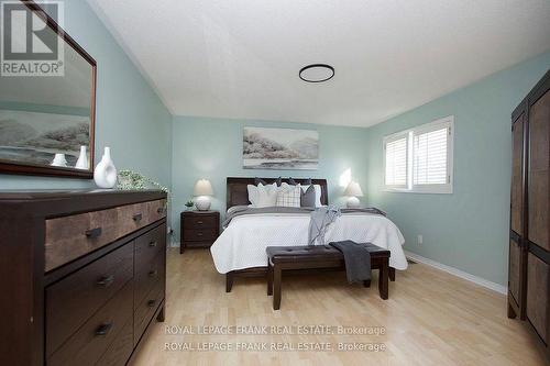 7 Winterberry Drive, Whitby (Rolling Acres), ON - Indoor Photo Showing Bedroom