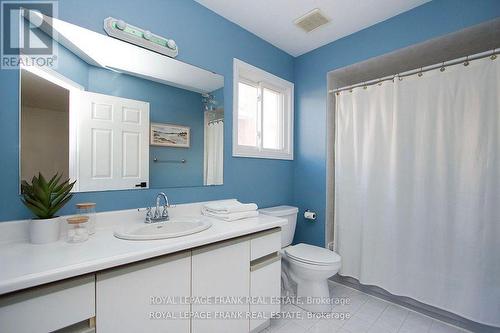 7 Winterberry Drive, Whitby (Rolling Acres), ON - Indoor Photo Showing Bathroom