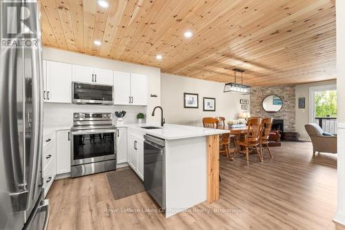 30 Turner Drive, Huntsville (Chaffey), ON 