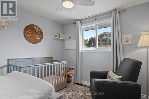 693 Laidlaw Crescent, Kingston (South Of Taylor-Kidd Blvd), ON - Indoor Photo Showing Bedroom