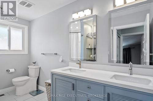 693 Laidlaw Crescent, Kingston (South Of Taylor-Kidd Blvd), ON - Indoor Photo Showing Bathroom