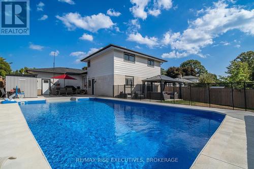 693 Laidlaw Crescent, Kingston (South Of Taylor-Kidd Blvd), ON - Outdoor With In Ground Pool With Backyard
