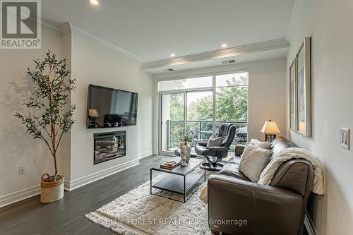 406 - 1200 Commissioners Road W, London South (South B), ON - Indoor Photo Showing Living Room