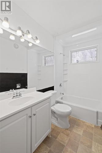 31 Neptune Road, St. John'S, NL - Indoor Photo Showing Bathroom