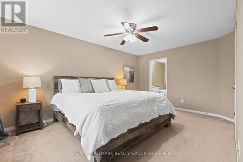 404 Wisteria Crescent, Ottawa, ON - Indoor Photo Showing Bedroom