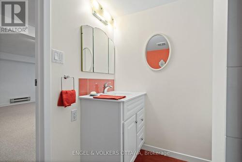 702 Dovercourt Avenue, Ottawa, ON - 