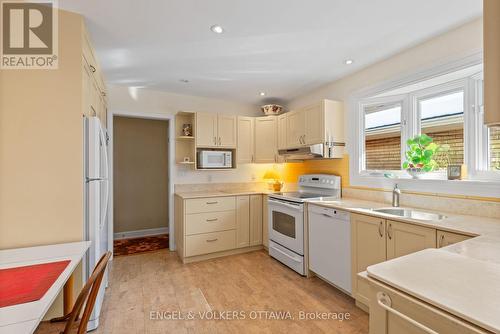 702 Dovercourt Avenue, Ottawa, ON - Indoor Photo Showing Kitchen
