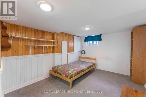 32 Ambrose Street, St. Catharines (Ridley), ON - Indoor Photo Showing Bedroom