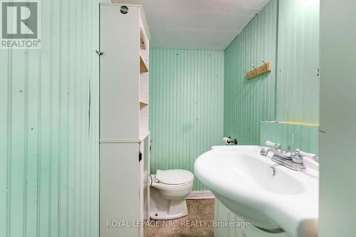 32 Ambrose Street, St. Catharines (Ridley), ON - Indoor Photo Showing Bathroom