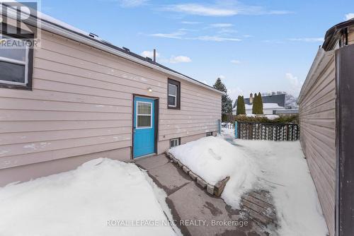 32 Ambrose Street, St. Catharines (Ridley), ON - Outdoor With Exterior