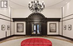 4810 - 197 YONGE STREET  Toronto, ON M5B 1M4