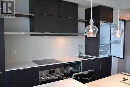 4810 - 197 Yonge Street, Toronto, ON - Indoor Photo Showing Other Room