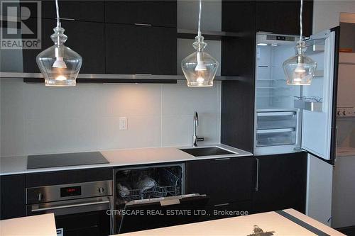 4810 - 197 Yonge Street, Toronto, ON - Indoor