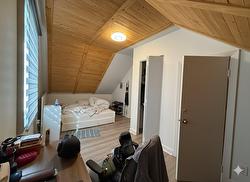 412 Av. Dunn  Laval (Chomedey), QC H7W 4A9