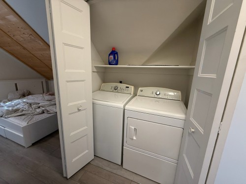 Laundry - 412 Av. Dunn, Laval (Chomedey), QC - Indoor Photo Showing Laundry Room