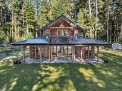 101 Mitchell Bay Rd  Malcolm Island, BC V0N 3E0