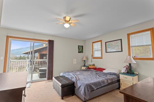 2012 Connel Road, Erickson, BC - Indoor Photo Showing Bedroom