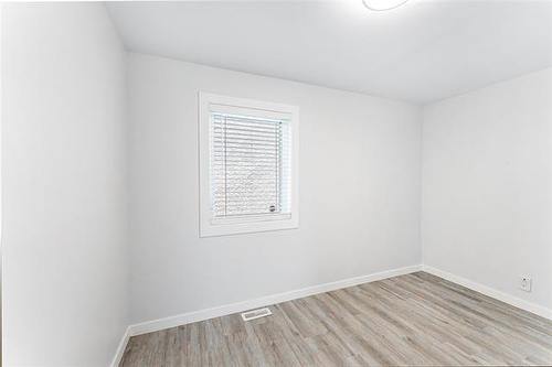 1159 Selkirk Ave, Winnipeg, MB 