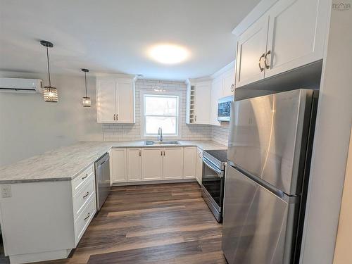 128 & 130 Renfrew Road, Hants, NS 