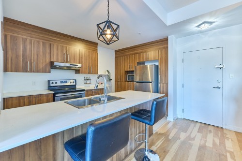 142-10050 Place de l'Acadie  Montréal (Ahuntsic-Cartierville), QC H4N 0C8