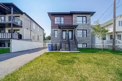 556 Rue Brossard  La Prairie, QC J5R 2T9