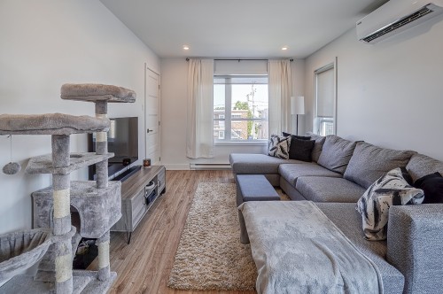 Living Room - 556 Rue Brossard, La Prairie, QC - Indoor Photo Showing Living Room