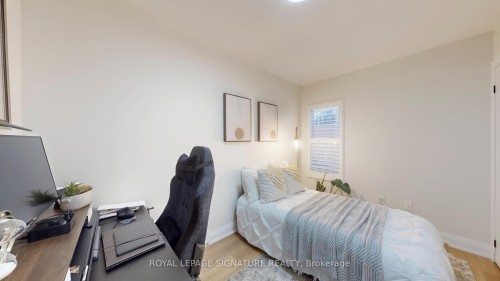 226-25 Turntable Crescent, Toronto, ON - Indoor Photo Showing Bedroom