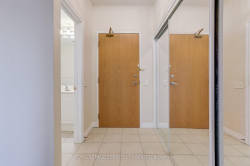 212-2085 Amherst Heights Drive, Burlington, ON - Indoor Photo Showing Other Room