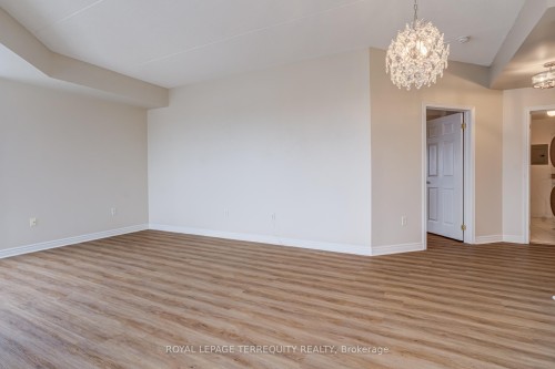 212-2085 Amherst Heights Drive, Burlington, ON - Indoor Photo Showing Other Room