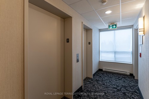 212-2085 Amherst Heights Drive, Burlington, ON - Indoor Photo Showing Other Room