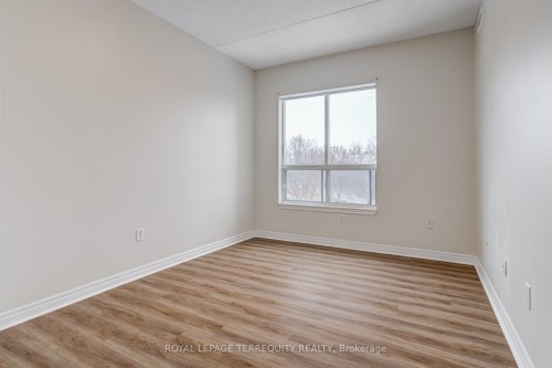 212-2085 Amherst Heights Drive, Burlington, ON - Indoor Photo Showing Other Room