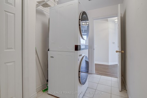 212-2085 Amherst Heights Drive, Burlington, ON - Indoor Photo Showing Laundry Room