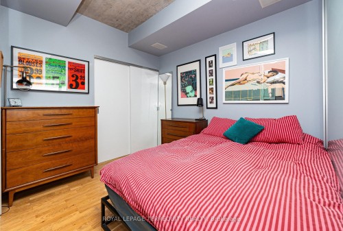 201-630 Queen Street E, Toronto, ON - Indoor Photo Showing Bedroom